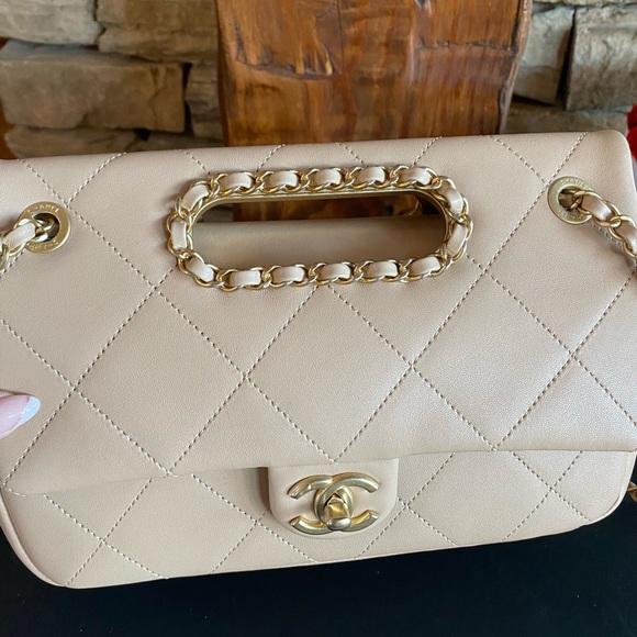 🦄 RARE Auth. Chanel 20P Med. center cutout flap - Picture 10 of 17